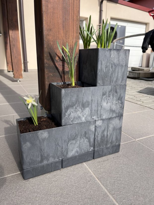 Hochbeet in Form eines H - Breite: 375 cm, Länge: 200 cm, Höhe: 87 cm