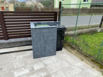 Flexibler Sichtschutz für Mülltonnen