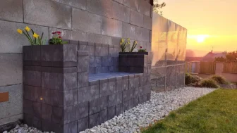 Die blühende Bank – ein großartiger Ort zum Entspannen