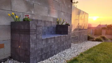 Die blühende Bank – ein großartiger Ort zum Entspannen